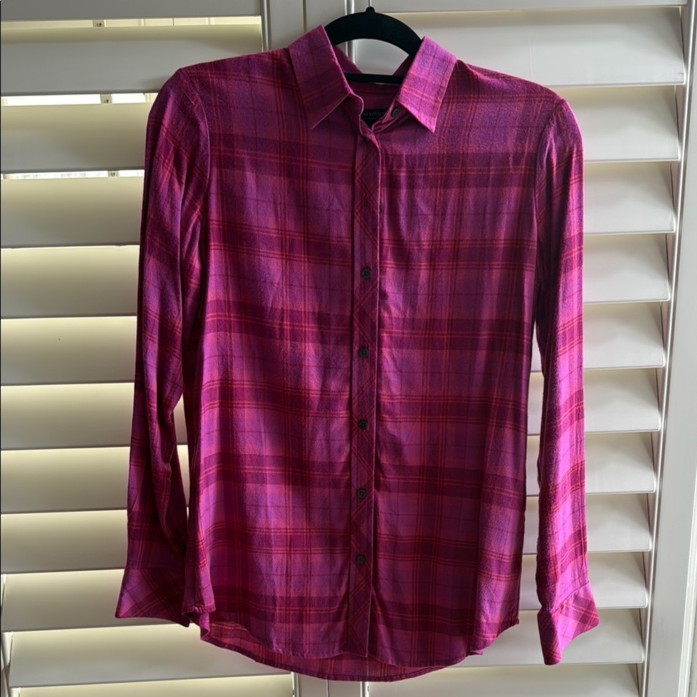 NWT Banana Republic women’s button down shirt